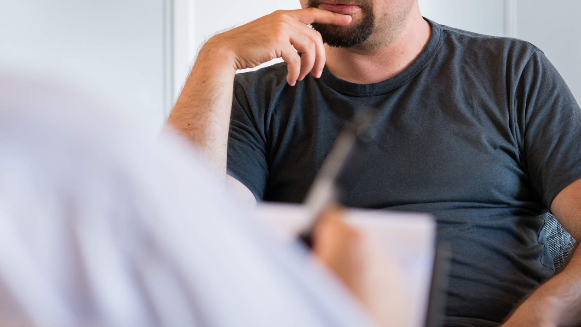 Men talking for EMDR Therapy That Accepts UMR In Nashville, Tennessee